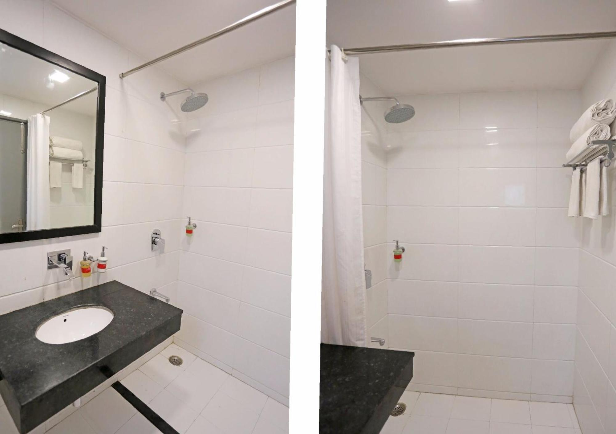 Hotel Oyo Townhouse 012 Kaushambi Metro Ghaziabad Esterno foto